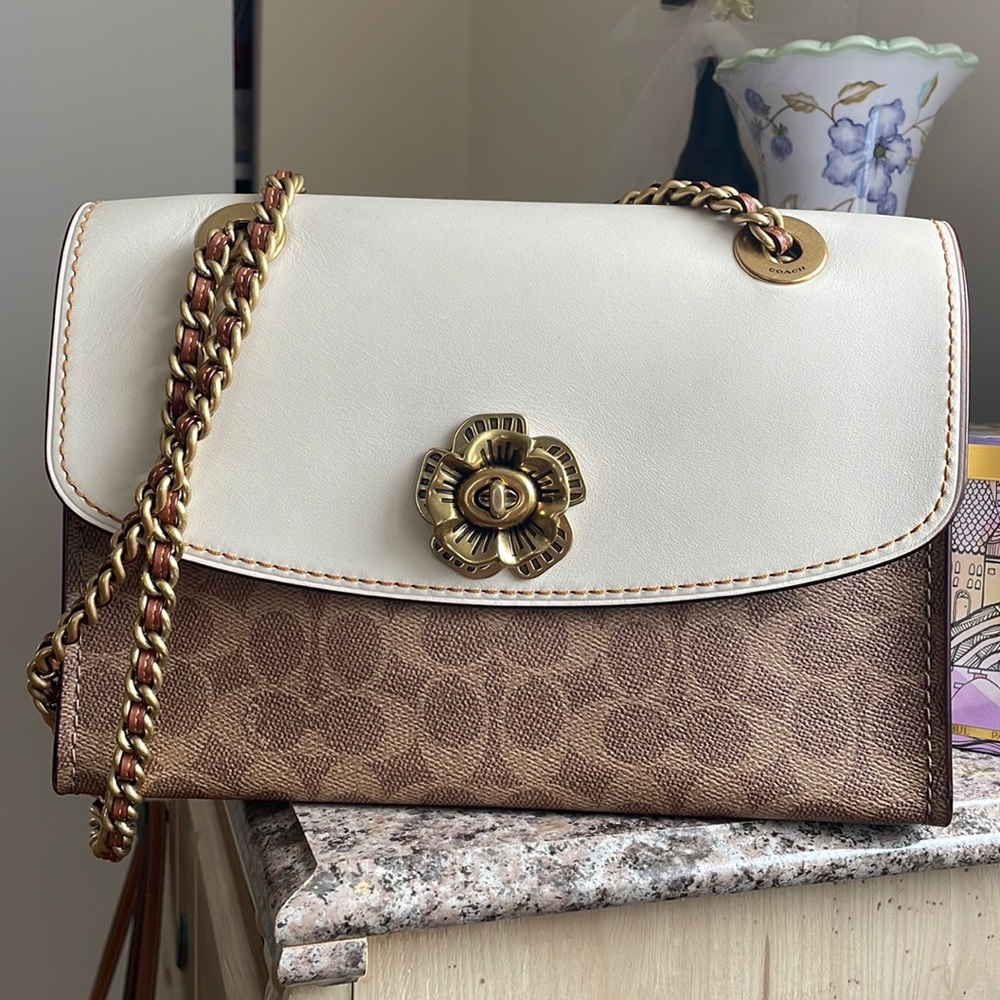 Coach Signature Parker in Chalk/White